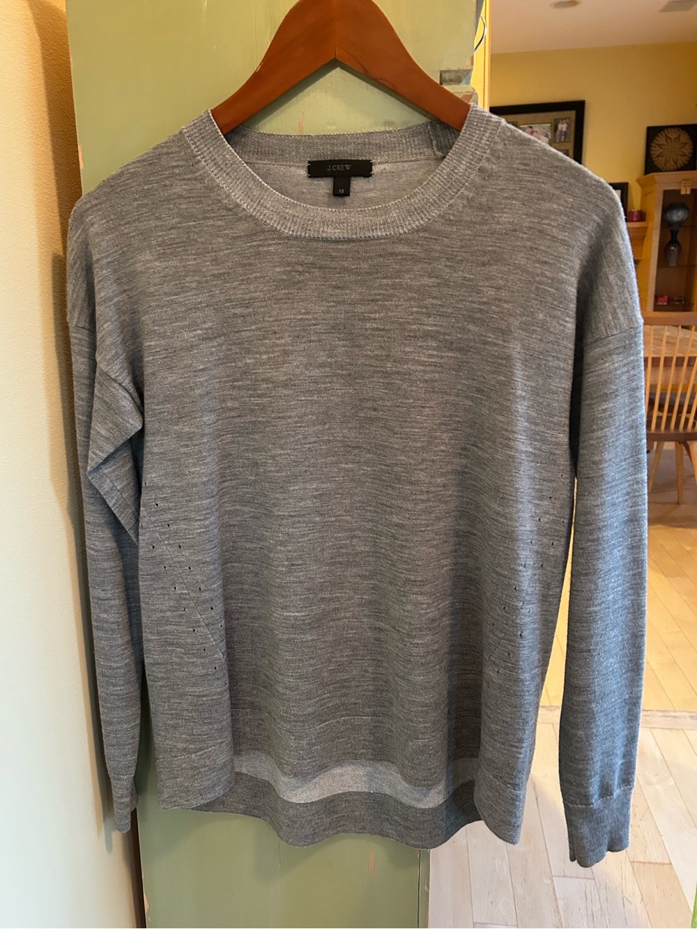J. Crew Womenโs Lightweight Wool Tunic Sweater in Heather Gray Size XS